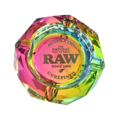 Cendrier en verre Rainbow de RAW : Cendrier en verre multicolore de RAW, ajoutant une touche de modernité à votre espace fumeur.
